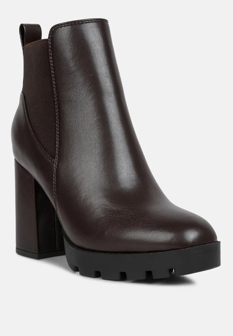 bolt block heeled chelsea boots
