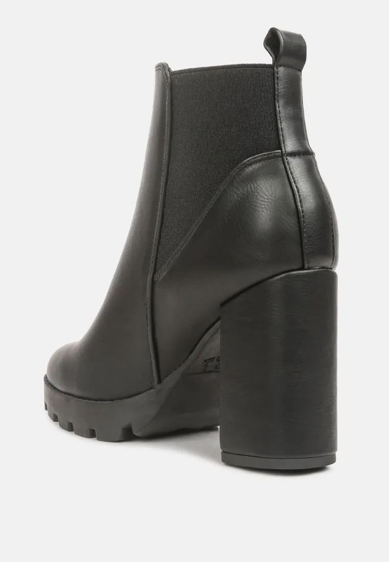 bolt block heeled chelsea boots