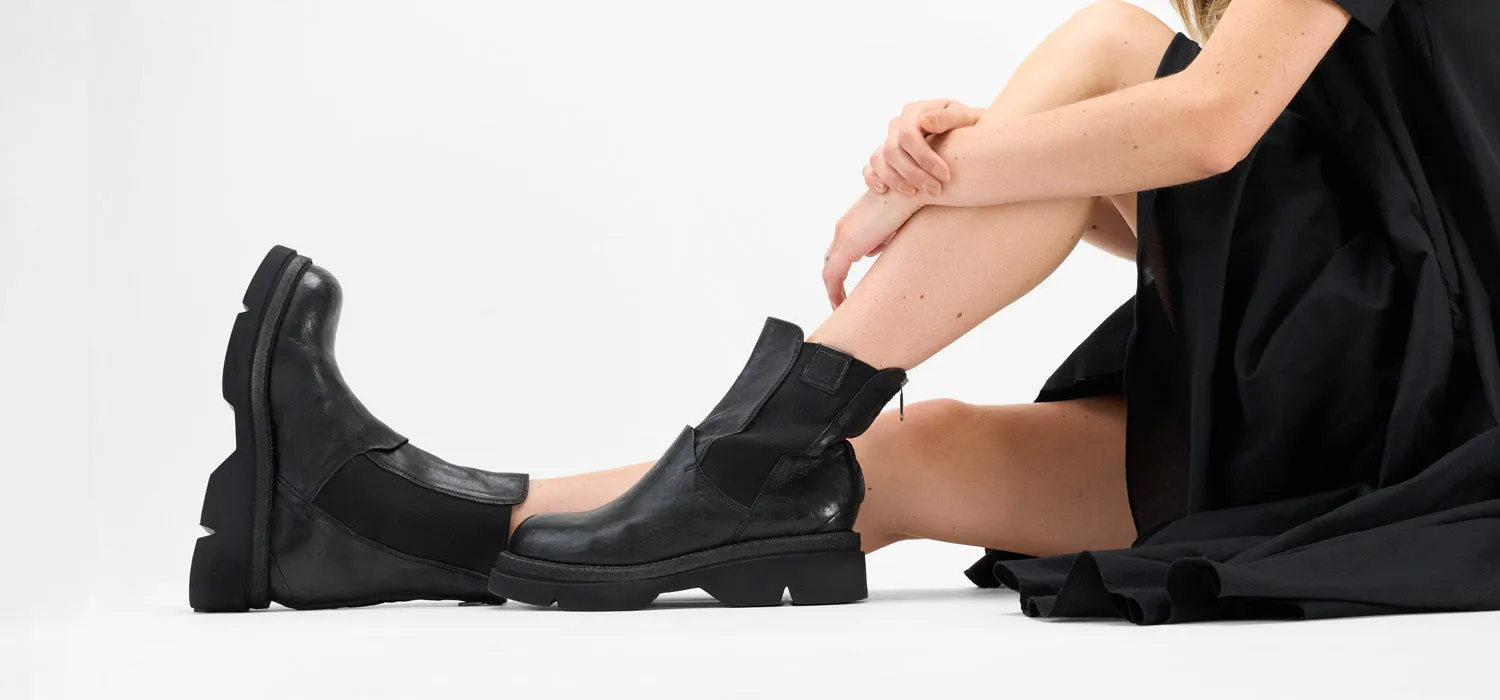 CROFT urban-black lightweight chelsea boots.