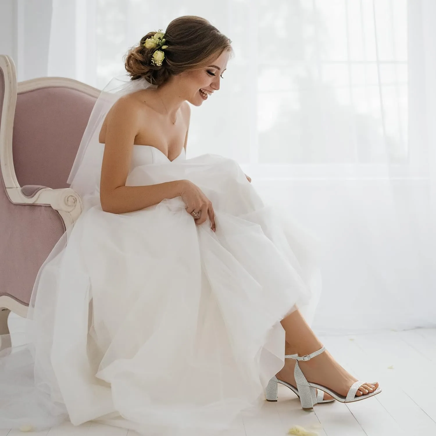 EM Women's Chunk Low Heel Pump