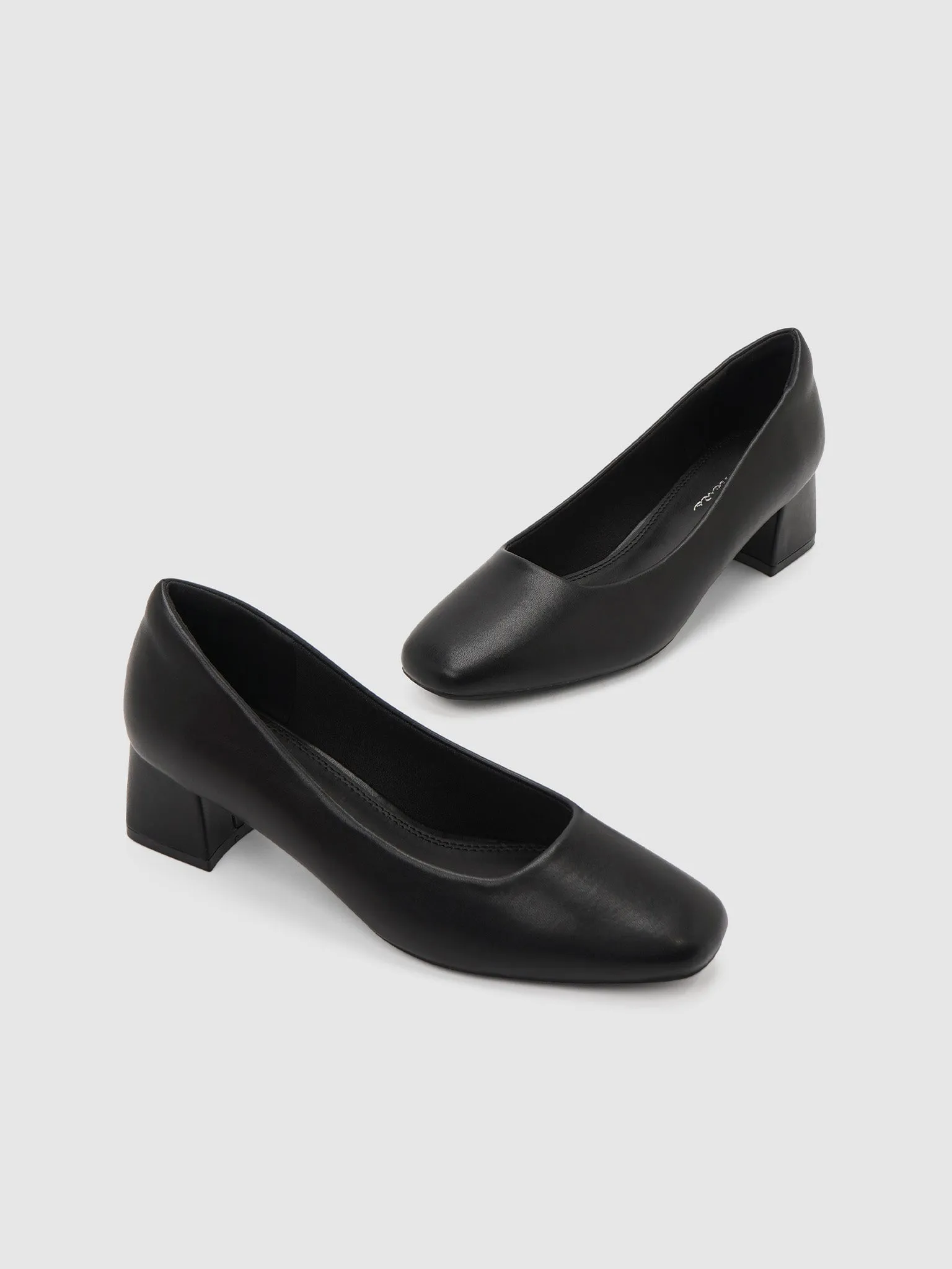 Vecca Heel Pumps