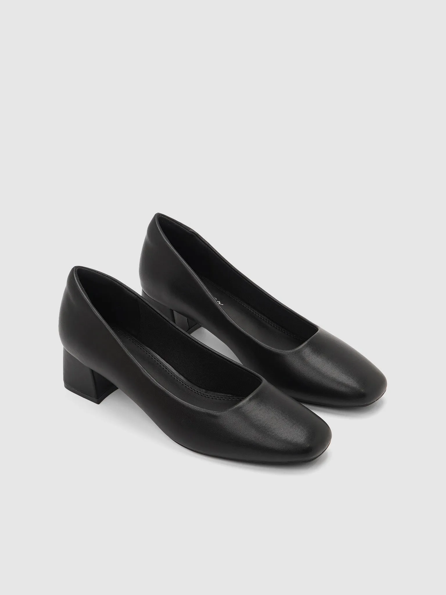 Vecca Heel Pumps